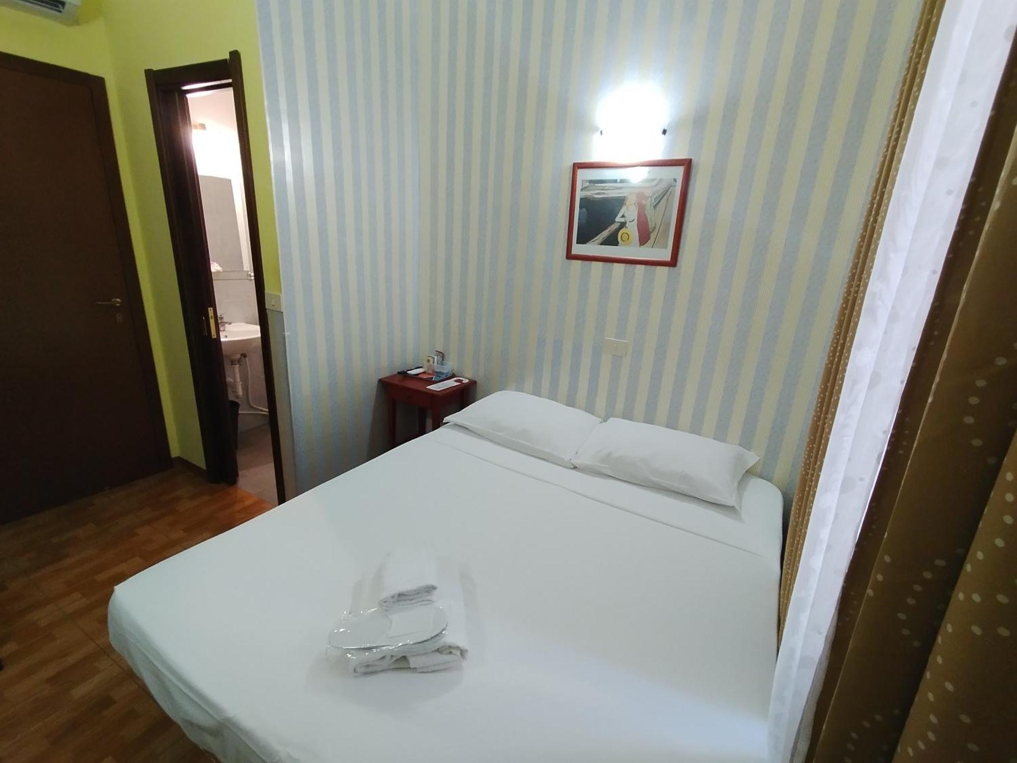 Booking Inn Settembre 95 Róma Szoba fotó